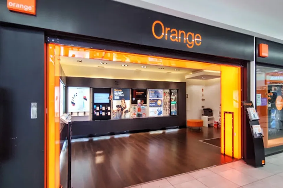 ORANGE